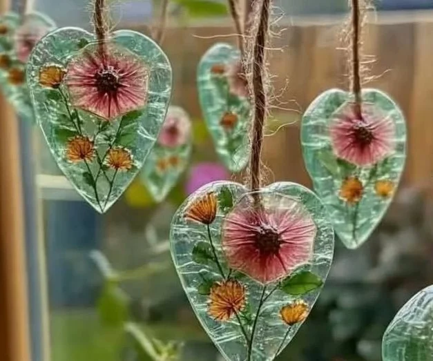 DIY Bioplastic Suncatchers