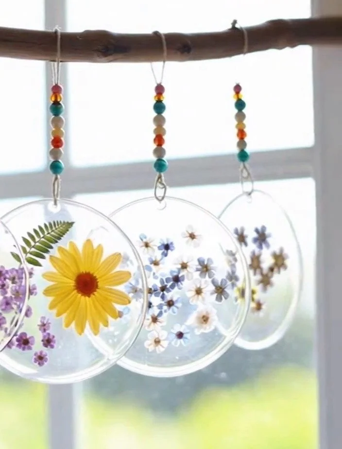 Cornstarch Bioplastic for Pressed Flowers