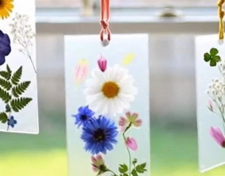 Cornstarch Flower Charms