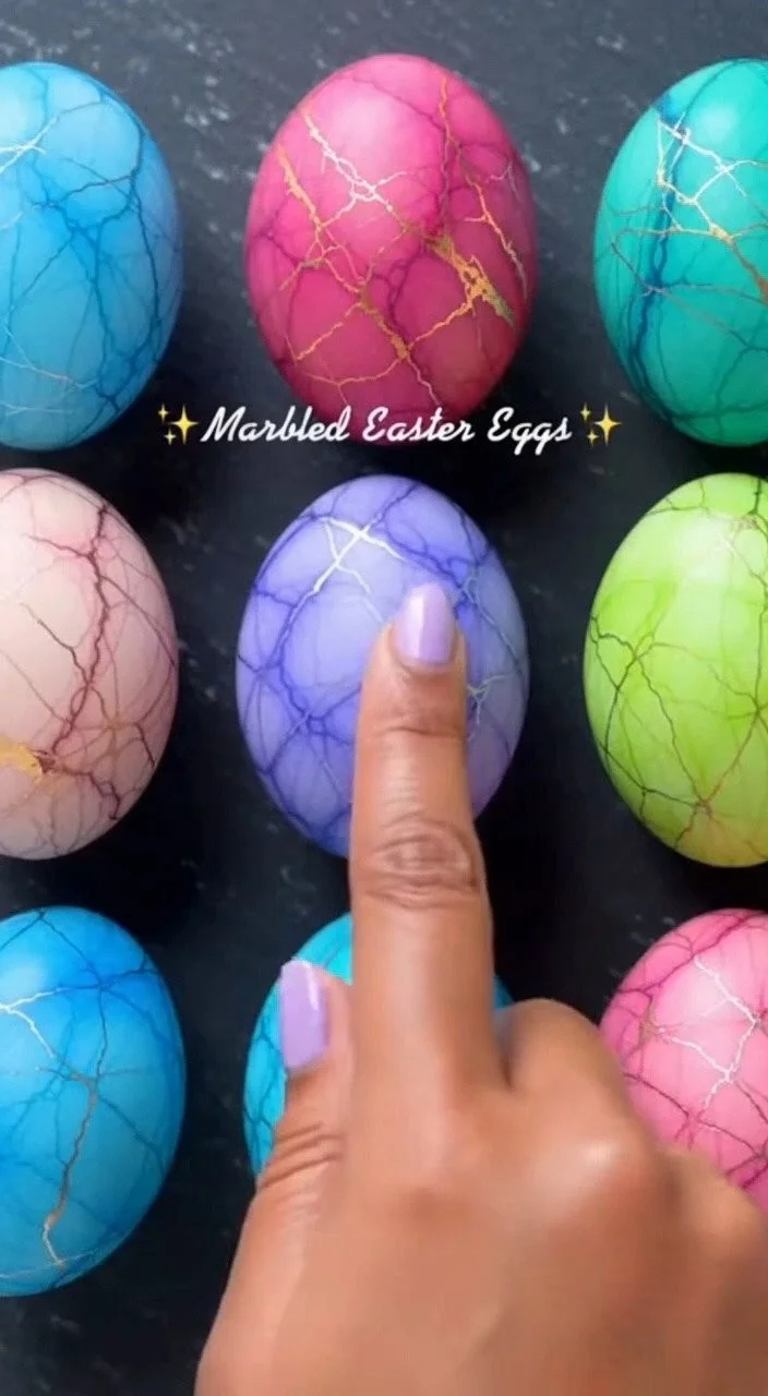 Marbled Easter Eggs with Oil & Vinegar